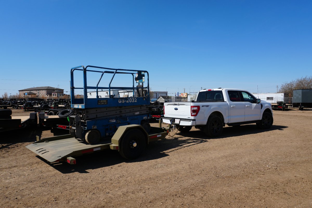 DA_Trailers's tweet photo. Something new is in the works! A compact scissor lift trailer built for easy loading, smooth hauling, and getting the job done without hauling around more trailer than you need.

Coming soon. 🔥

#doubleatrailers #scissorlift #bumperpull #trailerlife #heavyduty https://t.co/HtjLvpM2VX