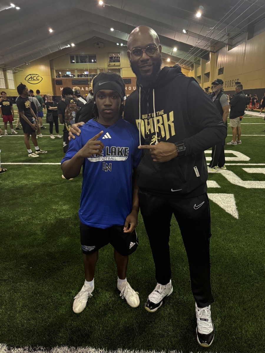 Thailan_Bellamy's tweet photo. Had a great time at Wake Forest prospect camp showing what I can do. It was Great meeting  @Dyrell_Roberts @CoachDickert | Went Undefeated in 1 Vs 1s  🏃‍♂️| learned a lot appreciate the opportunity| @Coach_Greene04 @CoachNeeley_ @CoachOliphant32 @TheLake_FB  #AGTG https://t.co/GYZvutiBUx