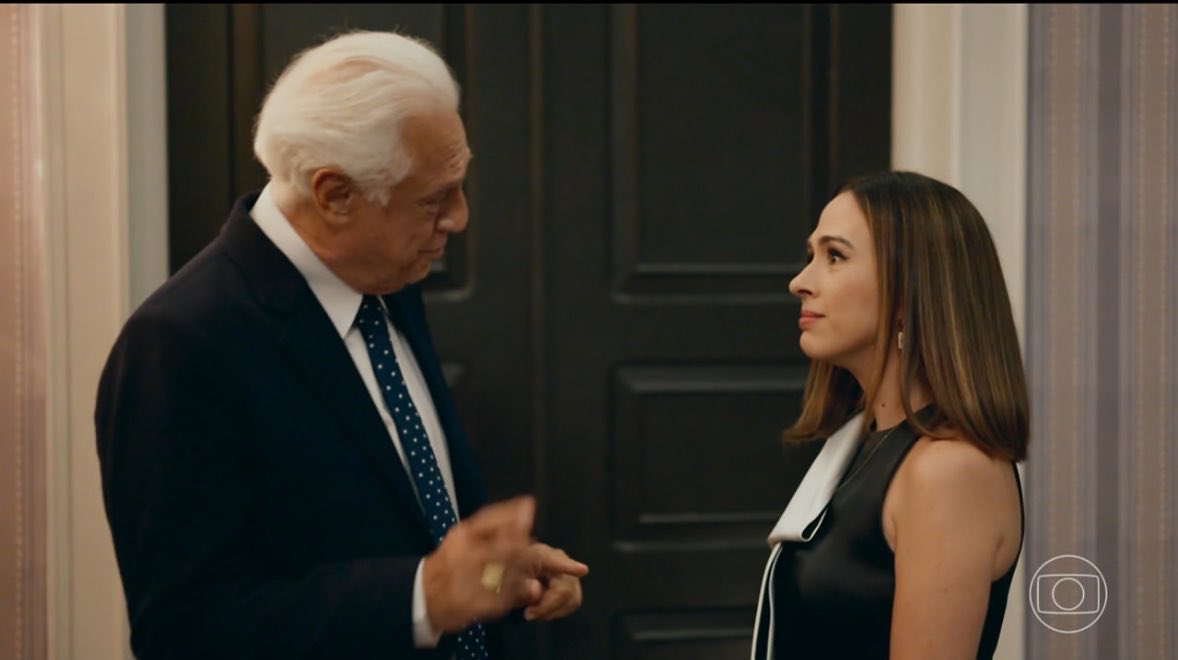matheuscaseca's tweet photo. ninguém tira da minha cabeça que quem vai matar o Arthur é a Brigitte 

#QuemAmaCuida https://t.co/VjnIZqyyRa
