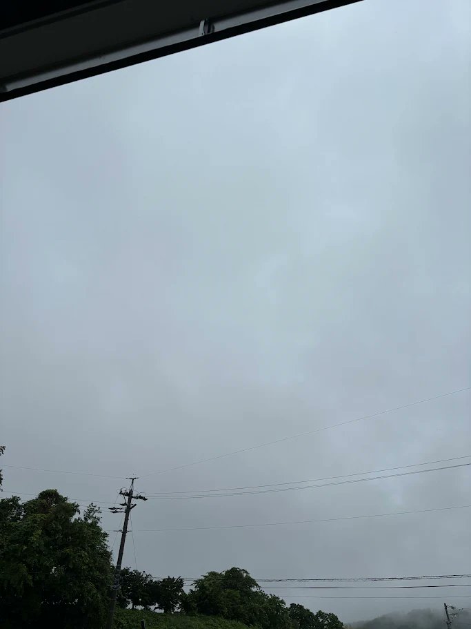 jimotocompany's tweet photo. おはようございます！
今日の上田は最高21度予報、
朝から強い雨が降っています。

 本日6/3は信州・上高地にもゆかりがある
 #ウェストン記念日 ⛰️
山の恵みに感謝する日ですが、今日は室内で安全に過ごしましょう。
水曜日も頑張りましょう！

#企業公式が毎朝地元の天気を言い合う https://t.co/hqS938pkEH