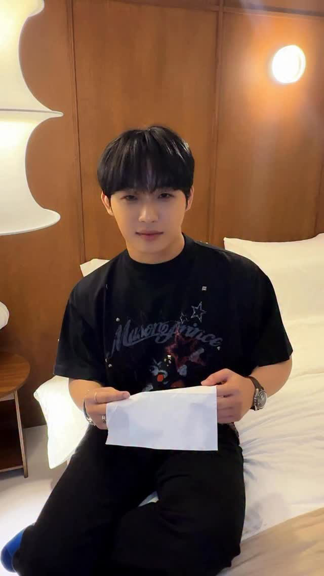 egggartist's tweet photo. 여러분 소중한 한표🌼

좋은 하루 되세요🍯

@BTOB_IMHYUNSIK https://t.co/sD9c4LUCuE