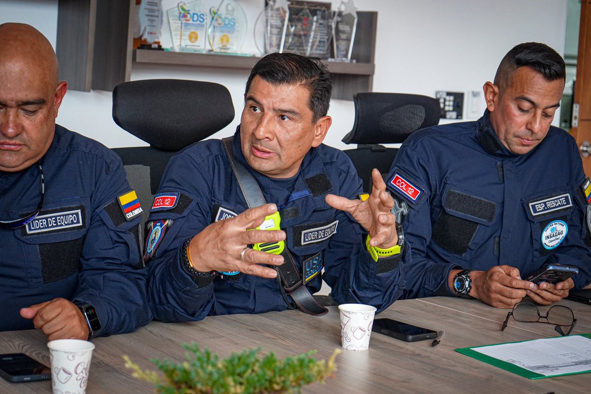 PaulaXHenaoE's tweet photo. Hoy estuvimos reunidos junto a nuestro Equipo Especializado de Búsqueda y Rescate Urbano USAR. Se analizó la experiencia en el proceso de reclasificación USAR COL-1, INSARAG, ante las Naciones Unidas, con el liderazgo de la @UNGRD y que se encuentra en la recta final con el ejercicio de evaluación; y avanzamos en la definición de estrategias claves para el proceso de reacreditación USAR COL-12 nivel pesado.

Estos procesos responden a las tareas de preparación de la respuesta ante el escenario de riesgo de rescate urbano bajo los más altos estándares internacionales de calidad.