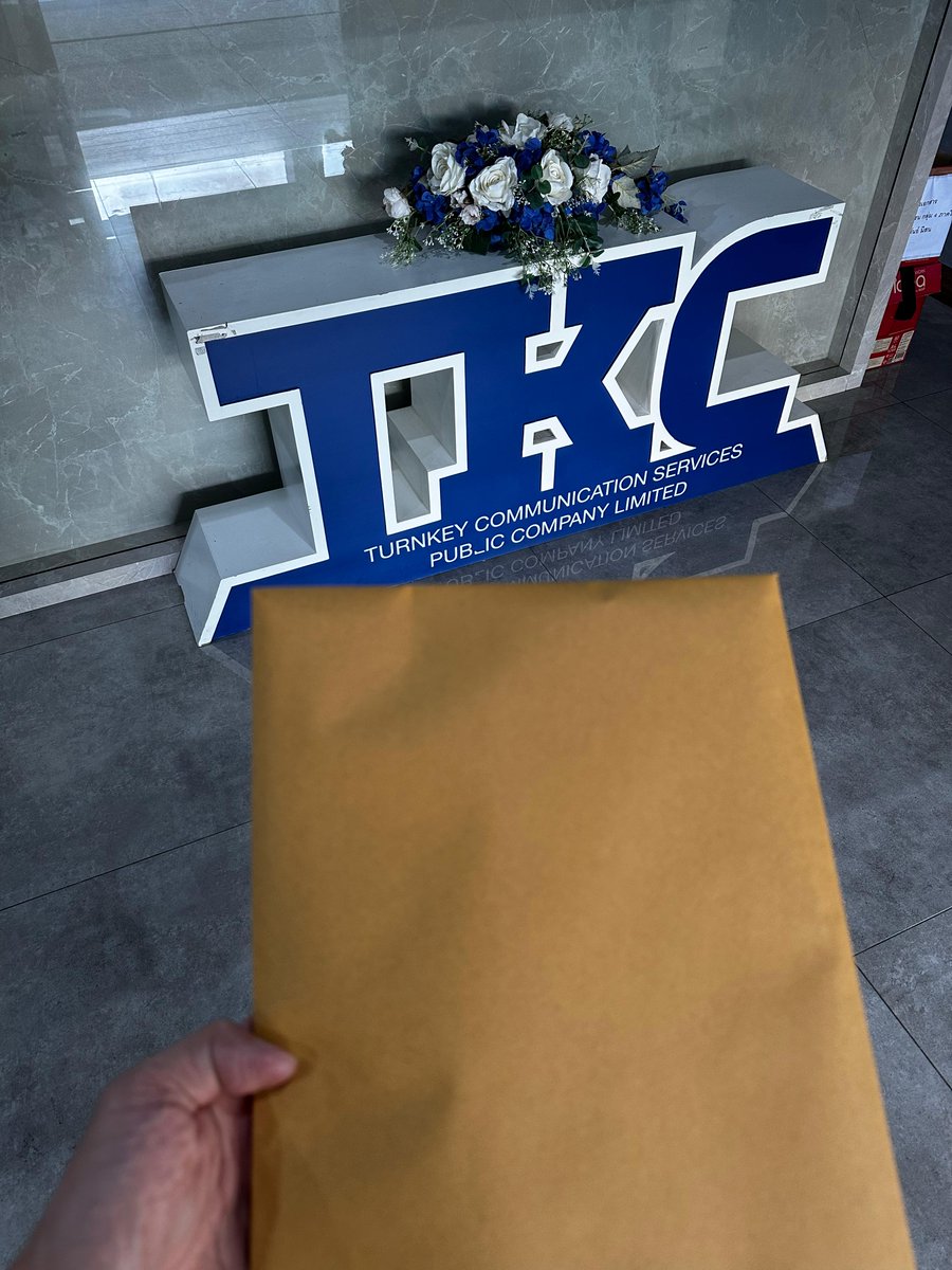 RohanLePage's tweet photo. Inside this envelope is a fully executed contract to put the ShareRing SDK into millions of phones in Thailand.

MASSIVE thanks @Bi_Ariya and the team at Transformational for getting this over the line.

This is how we scale in Thailand.

https://t.co/KnoS2SVIJz

#Private #Secure #Verified #PrivacyKYC