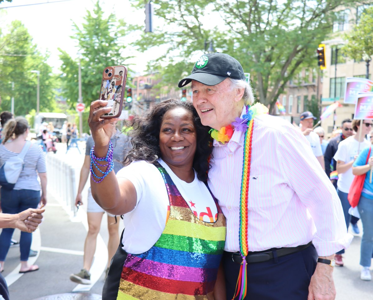 Ed Markey tweet media