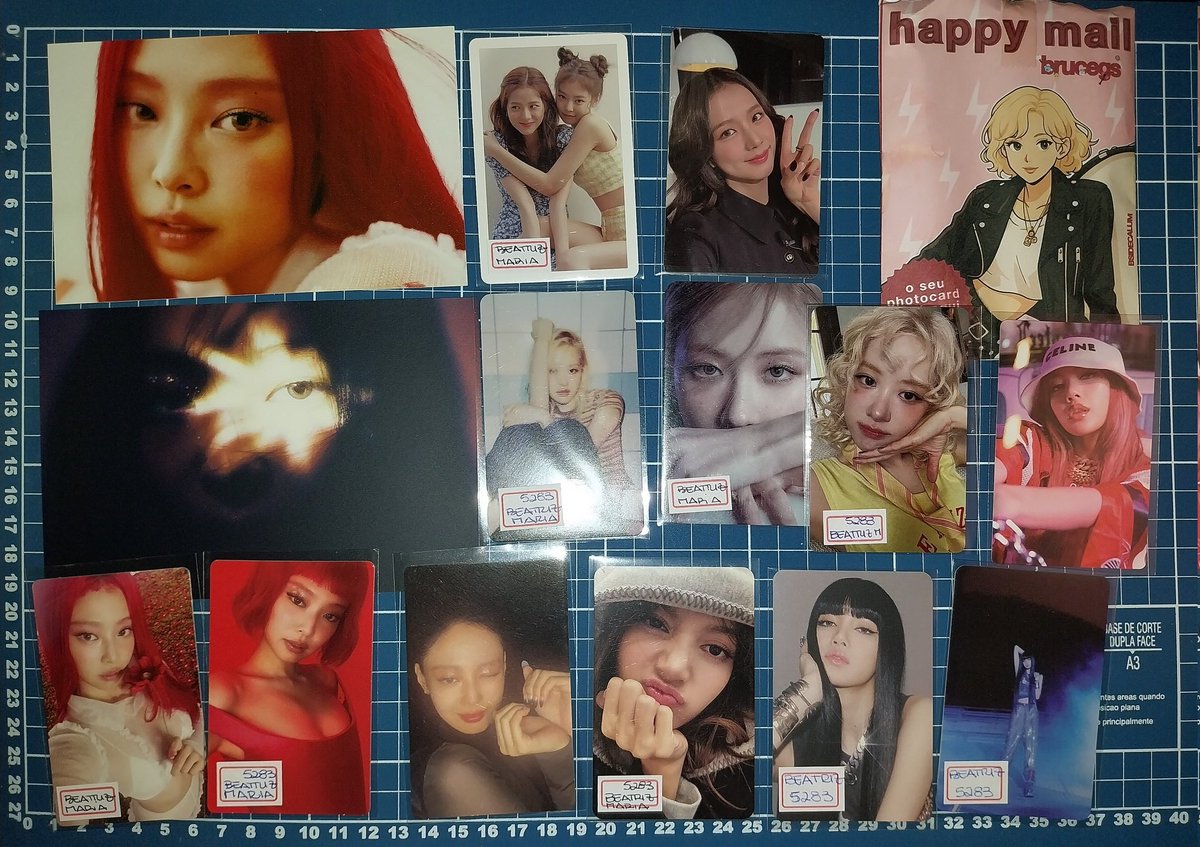 BeehMaria5's tweet photo. Feedback mega POSITIVO para @bsidecalum, @brucegsroom e @soyaatopia que fizeram cegs incríveis e que me proporcionaram ter o Lightstick do BLACKPINK que era meu sonho. Incluindo o Rosie e Amortage (maravilhosos). E os photocards. Muito obrigada pelo carinho e cuidado com os itens https://t.co/2prhU1ys1Z