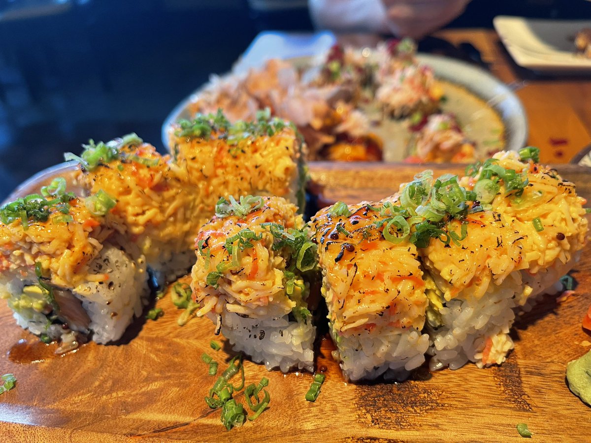 FitDomChloe's tweet photo. In better news, Alpha and I had amazing sushi tonight. A true cuck would be paying… https://t.co/LHrBqr6NhK