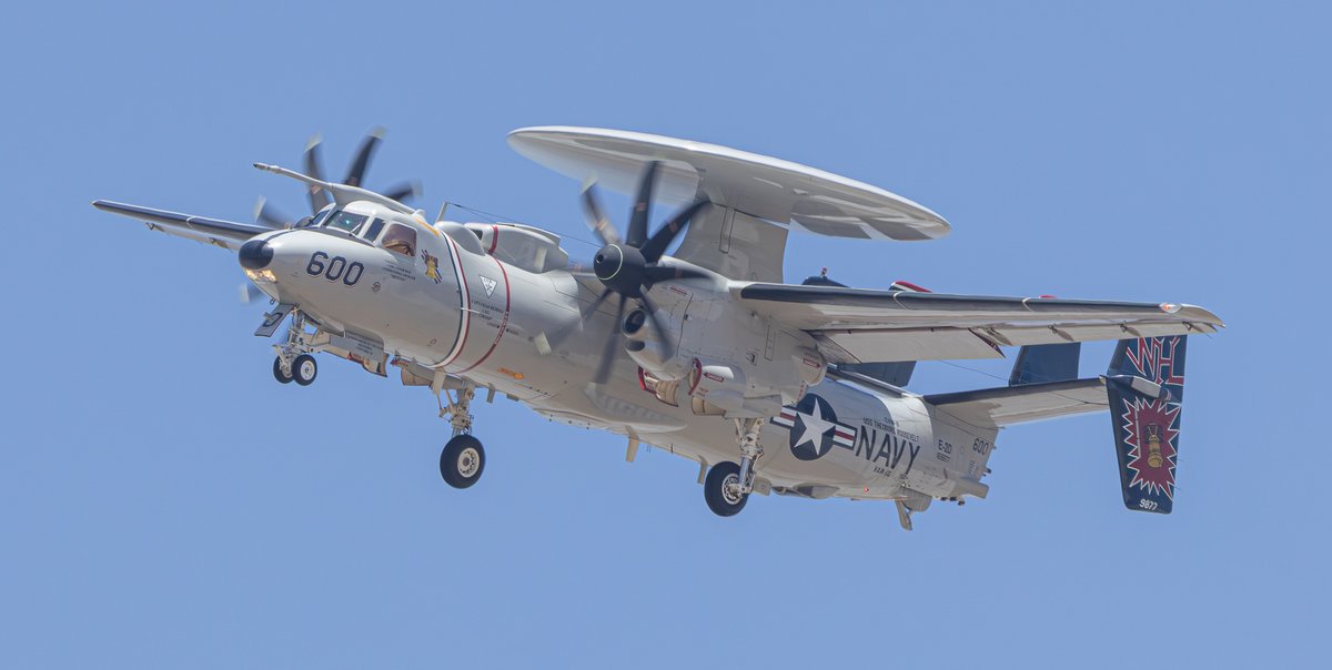 ShorealoneFilms's tweet photo. US NAVY E-2D ADV. c/s LIBRTY51 , VAW-115 #169877, 600 lands at MUGU after a quick mission 06-01-26 https://t.co/5d3Or8fMYn