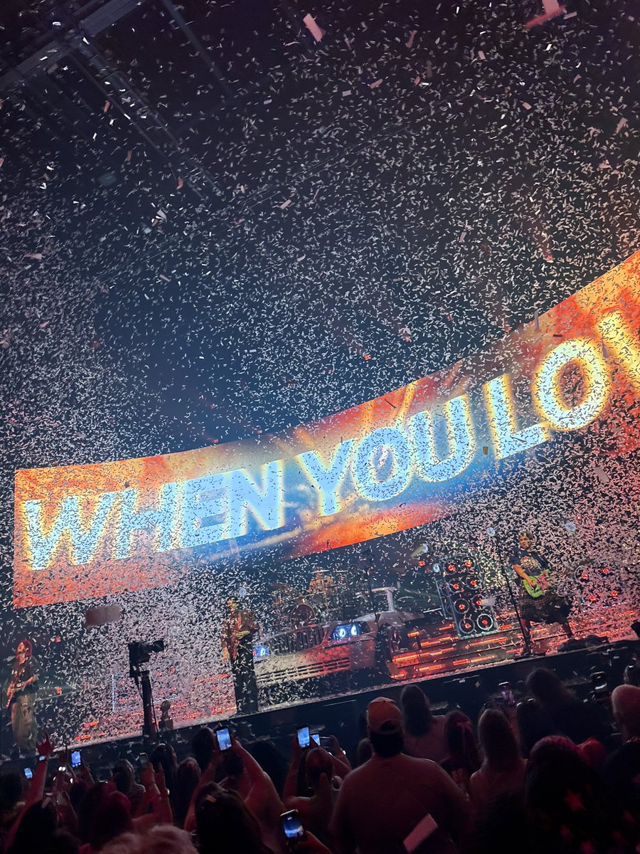 scaryroses's tweet photo. My views from #HamiltonlsAStar #EASWorldTour lol https://t.co/EidMXzmhTT
