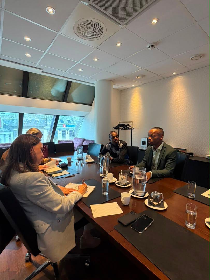 BahatiEulige's tweet photo. Ms Ingabire's sons held a productive meeting with 2025 Nobel Prize winner @MariaCorinaYA on the sidelines of the @OsloFF today, as part of their efforts to advocate for their mother's situation. #Rwanda https://t.co/XPhwvyyAPK