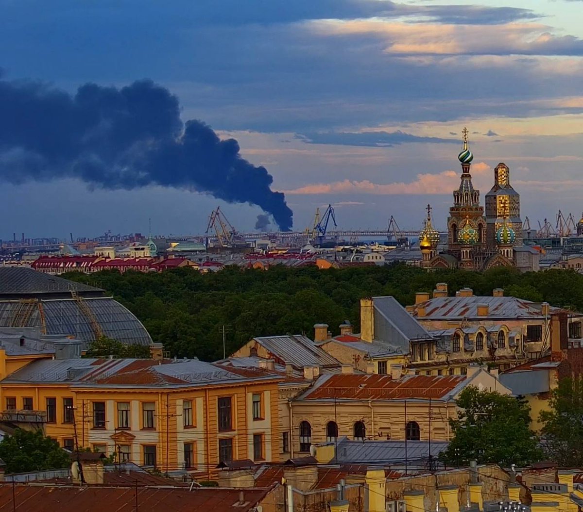TWMCLtd's tweet photo. 3/
There's no doubt St Petersburg is Russia's most beautiful city.

As the sun's morning rays reflect off the onion domes, some would say the place looks even more beautiful today after Ukraine's direct sanctions. https://t.co/NFejVgCh5k