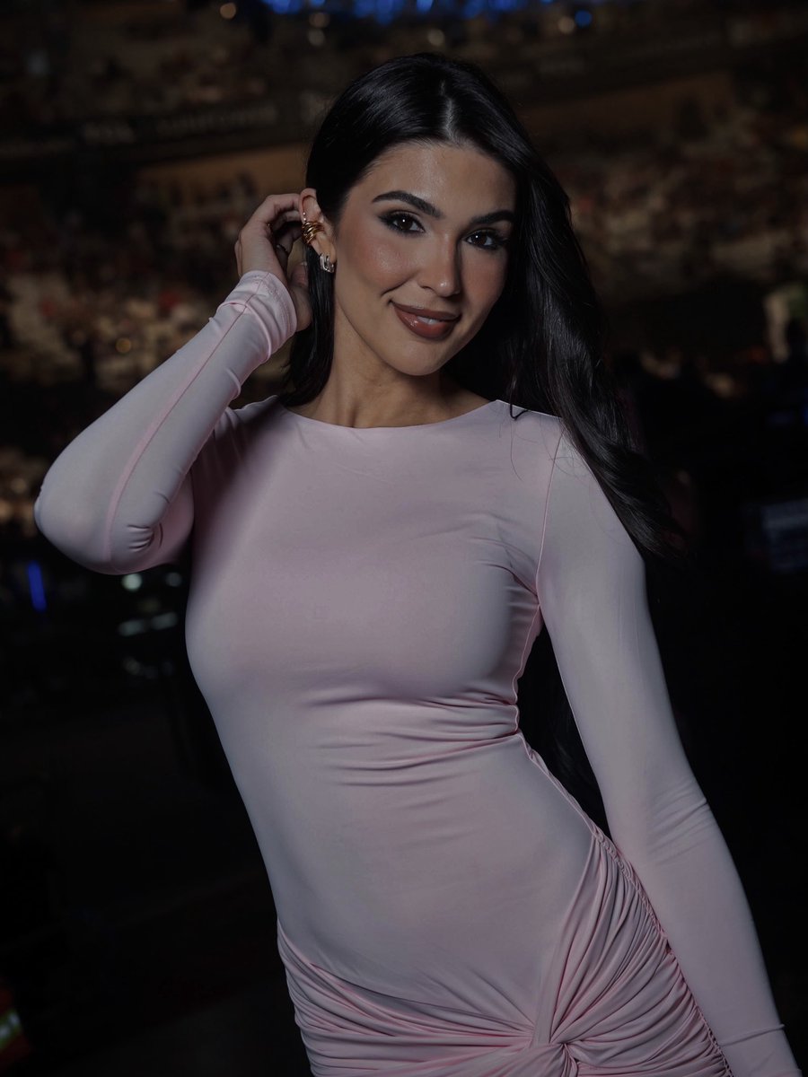 afterthemic's tweet photo. ⠀
⠀
⠀ ⠀ ⠀ ⠀ ⠀ ⠀just a pretty girl
⠀ ⠀ ⠀ ⠀ ⠀ ⠀being 𝘢𝘥𝘰𝘳𝘦𝘥 again. 🎀

⠀ https://t.co/cGVafxrU5Y