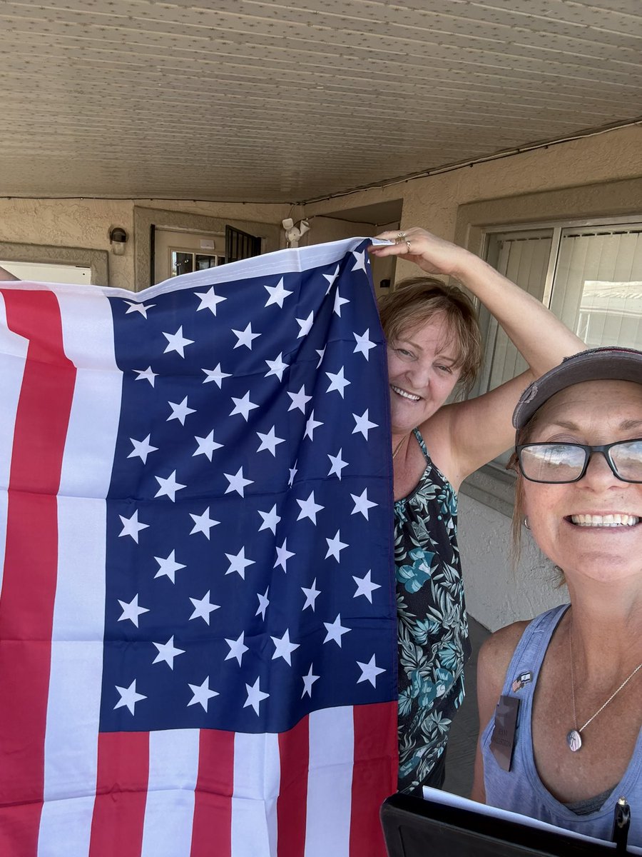 JenHallstrom1's tweet photo. Michelle’s family moved to South Carolina after the election in 2024 but said she couldn’t handle the mosquitos or humidity so they moved back to sunny AZ! She was thrilled to get the flag and said she’ll have it up tonight! 🇺🇸🇺🇸 https://t.co/TL8wNdsjuO