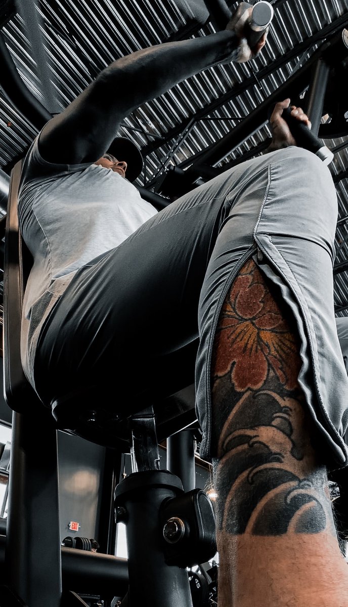 itsJohnnyBlack's tweet photo. My sanctuary 💪
Wanna see what goes on after the gym?? Go subscribe to my OF https://t.co/vzQA4EsHcs