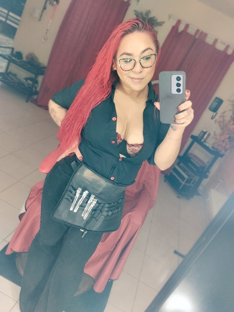 ReinaRoja30's tweet photo. Ni la lluvia los detuvo muchas 
Gracias 🥰💋

Puedes agendar al 
9991068102 
💈❤️💈 https://t.co/o9heu5NhL4