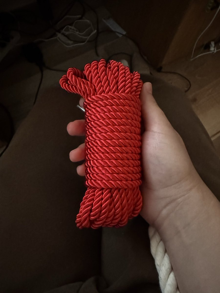 devils_boof's tweet photo. im tying this angel up in less than a month 😇 https://t.co/7dU5IDCDpN