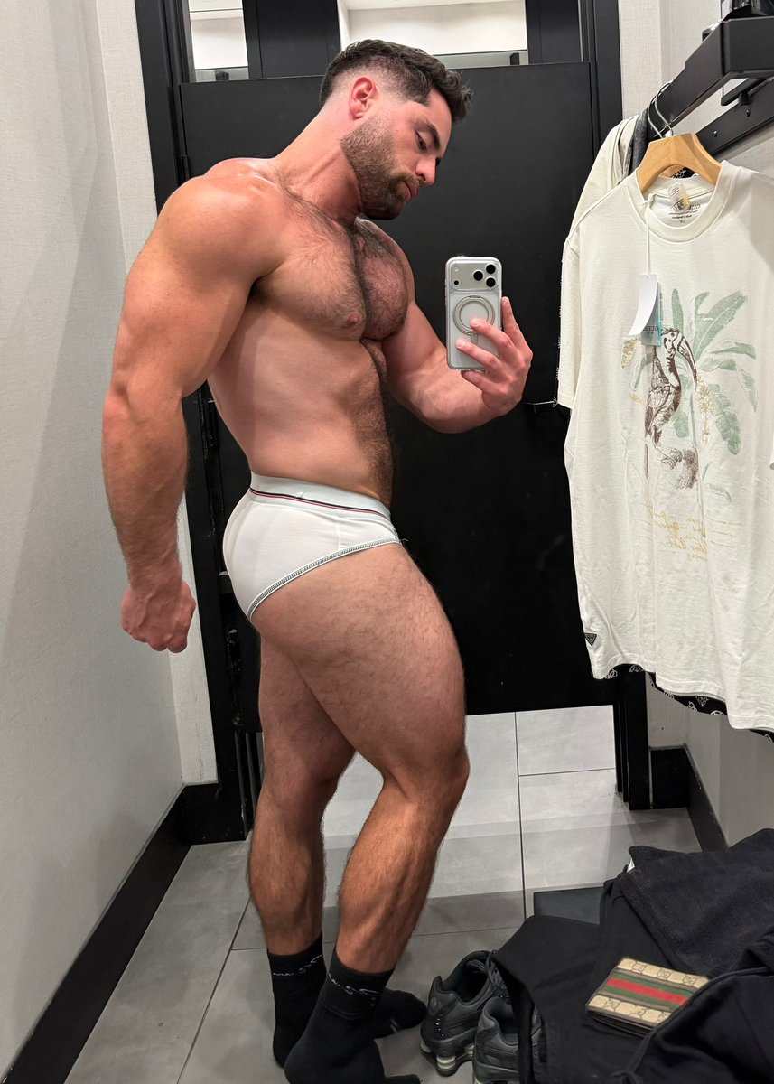 roy3tee1's tweet photo. I am Growing 💪🏻 https://t.co/zY5pqfF7OH