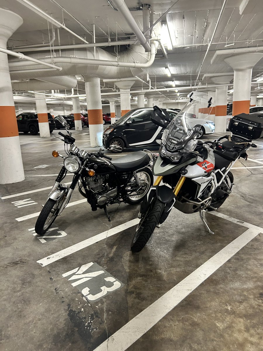 existentializzm's tweet photo. Got a new bike🖤 if anyone would like to learn how to kickstart a bike hmu and no you don’t have to ride a bike to work at convex ;) https://t.co/MpTHA4phfP