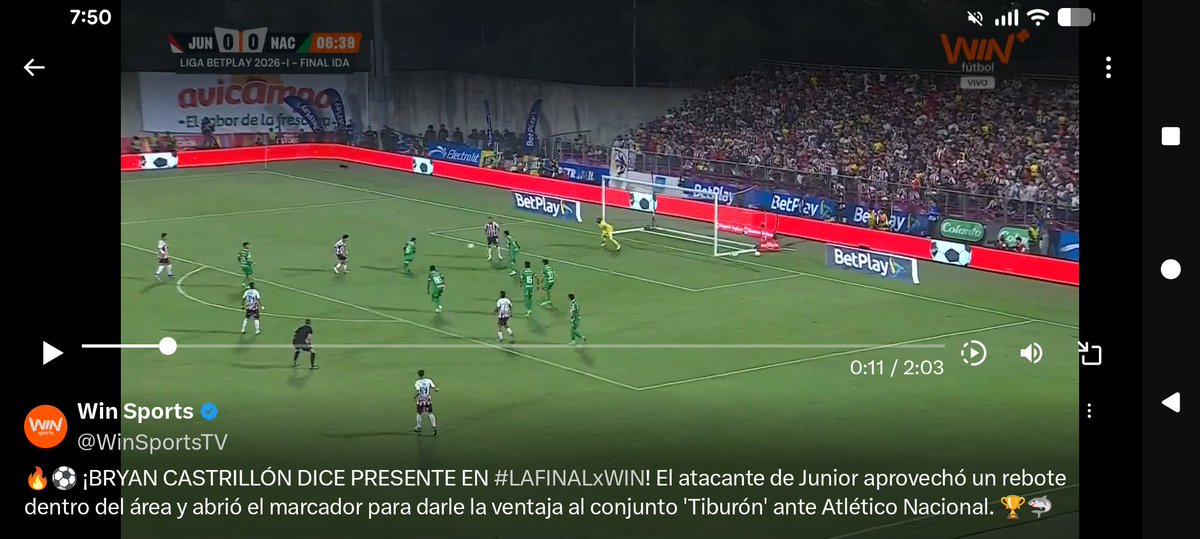 gios_02's tweet photo. Hey @nacionaloficial como no exigen revisión sin Muriel obstruye la visión del arquero y está en fuera de lugar, cortan la jugada del gol ahí para que no la veamos o q https://t.co/nRhkGqEUT8