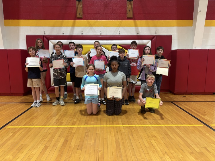 edison_middle's tweet photo. 6th grade end of year awards.  Great job, guys! 🦅💯🟡🔴 https://t.co/ewwvrCWqmu