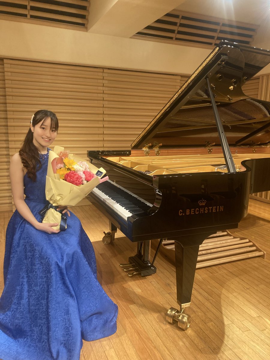 bechstein_japan's tweet photo. 梅津時比古推薦リサイタル/コンサートシリーズVol.20
国本奈々ピアノリサイタルが終演いたしました♪

アンコールは「ラヴェル/水の戯れ」をご演奏いただきました⛲️
色彩豊かな素敵な演奏をありがとうございました✨ https://t.co/5otmWCvXxH