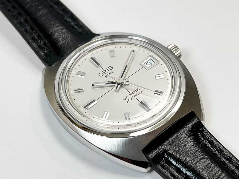 jtmurata's tweet photo. 待望のORIS　オリスのスターが入荷しました
小ぶりですがかなりかっこいいですベルトのラグは20ミリ　汎用のブレス　例えばエルミテクスみたいなメッシュ付けても映えすると思ってます　いや～クラシックなデザインは素晴らしいです　小ぶりなので男女兼用でお楽しみ頂けます　https://t.co/HoYlQotY57 https://t.co/fyoqgpSkyJ