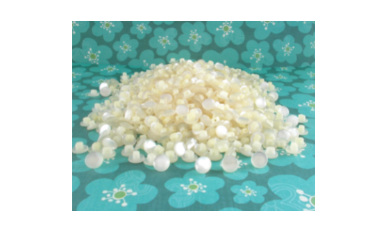 TWorldDesign's tweet photo. 50 1950's Faux Mother-Of-Pearl Off-White 3/8"Round Buttons • Special Order Larger Quantity | Free Shipping ►https://t.co/xNA0Z37zKB — #etsyshop #freeshipping #buttons #etsyfinds #1950s #vintagebuttons #sewing #uniquefind https://t.co/FdLKY1Wge5
