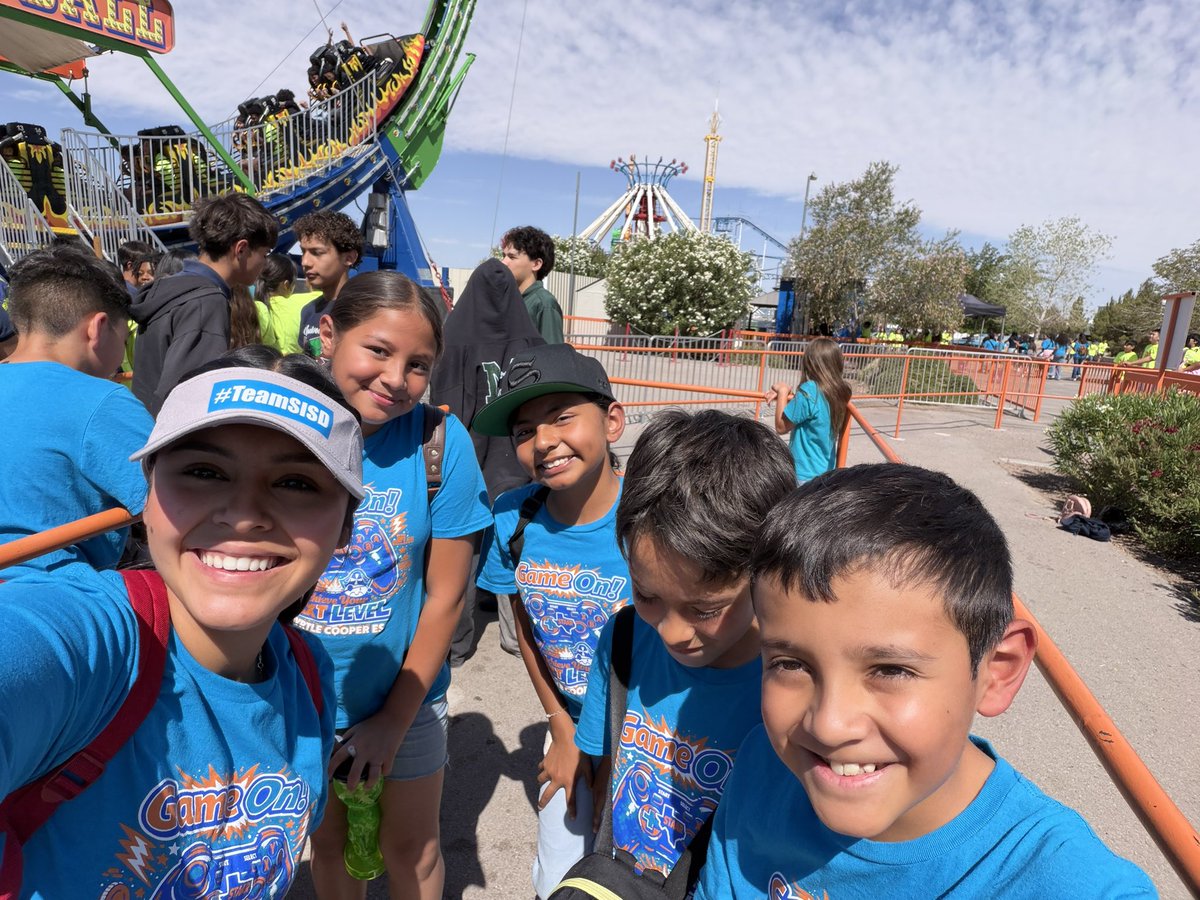 APerez_MCE's tweet photo. No better way to conclude the school year! Taking our great vibes out of the classroom and into the amusement park 🎢✨
The 2025–2026 treated us nicely 🩵
@NoraMacias_MCE @MHerna_MCE @SocorroISD #teamsisd https://t.co/mzwim3R5oh