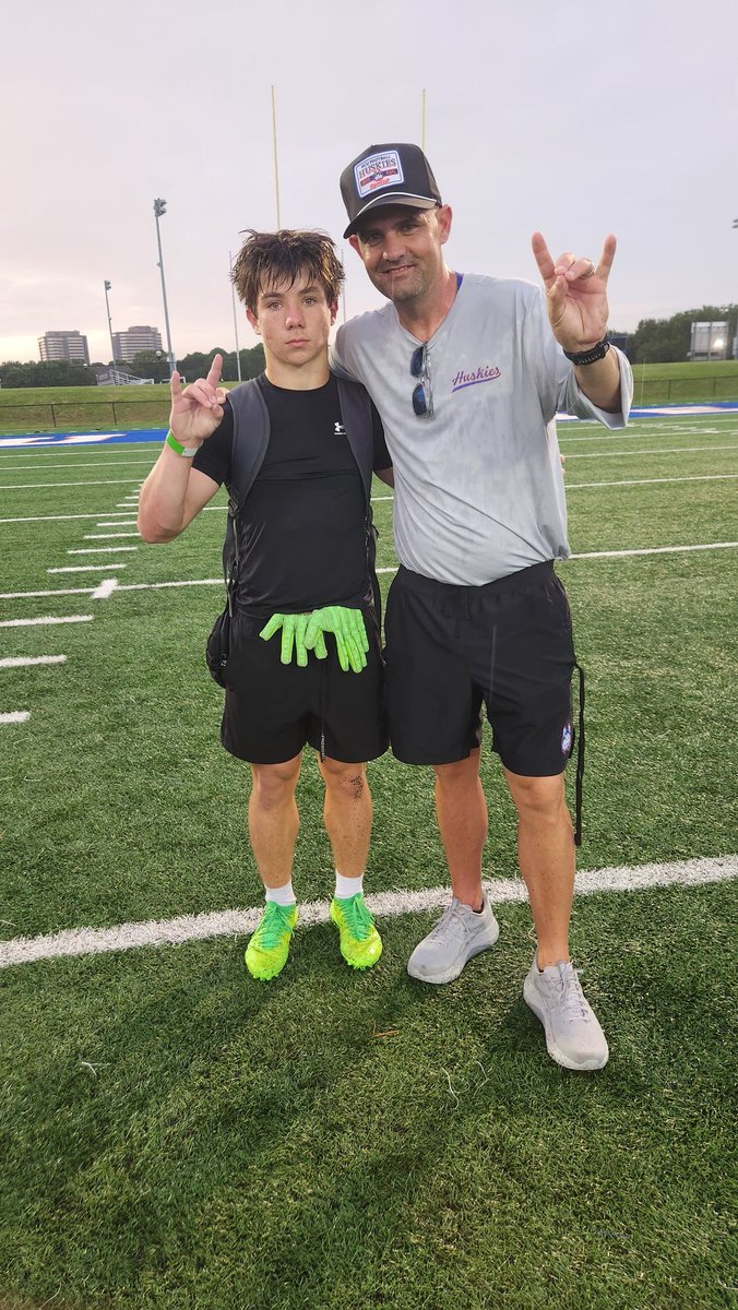 CorbinSmith2028's tweet photo. Blessed to be able to perform at the HCU camp today @HCUCoachBachtel @AAlanGuzmann @Almflo830 @Coach_Spencer3 #football #runningback #college https://t.co/qgvLxHh2Ga