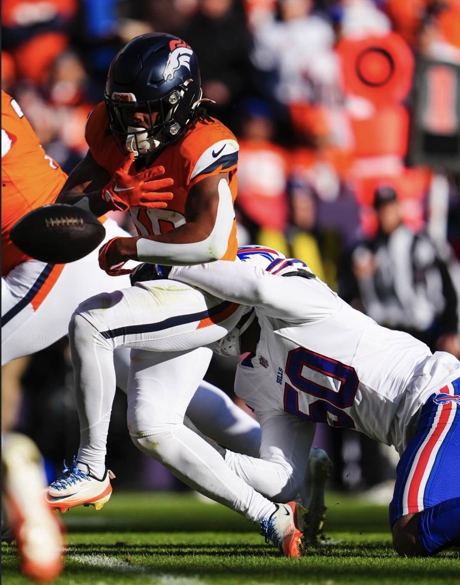 BUFSportsTalk's tweet photo. Greg Rousseau is one of the more polarizing Buffalo Bills and I really don’t understand the hate. 

Among EDGE defenders in 25-26: 

6th in QB Hits (18)
22nd in QB Hurries (36)
25th in Pass Rush Productivity (8.7)
29th in Pass Rush WIN% (15.0)
7th in Run Stops (20) 

#BillsMafia https://t.co/s64rQ5C0ZE