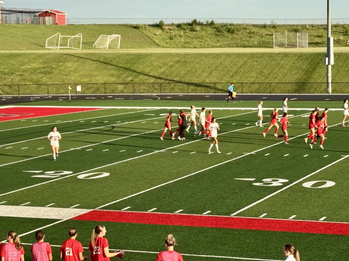 CoachZadalis's tweet photo. @TreynorNation G⚽️ vs Van Meter ~ Class 1A Region 6 Semifinal

Claire Schrage with the quick goal to start the 2nd half!

Treynor ~ 4
Van Meter ~ 0
@TreynorNation https://t.co/MhYFJfHt9v