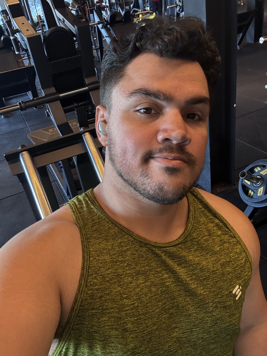 fm160810's tweet photo. Queria um namoradinho https://t.co/XLR2LQ5qZ1