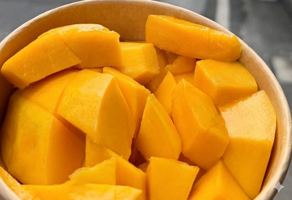La_Mapacha_'s tweet photo. Ven, te doy... y mango también. https://t.co/kMVKNeszpR