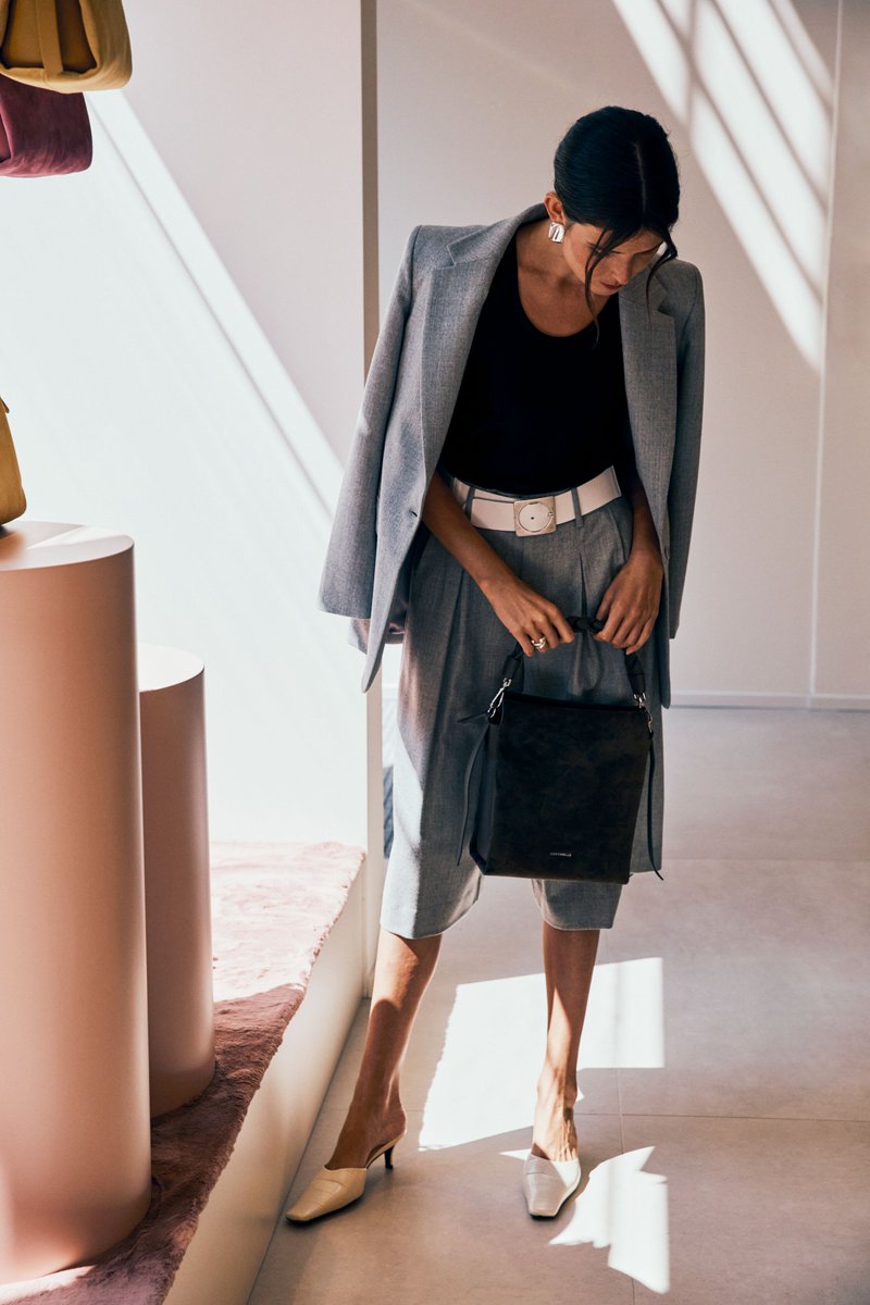truvivs's tweet photo. Experience The Bicester Collection: 12 luxury open-air shopping destinations across Europe, China and the US. Explore 1,500 shops of leading fashion and lifestyle brands at exceptional value. Refresh your style with VIP services, Hands-Free Shopping. Book via +6281703357777. https://t.co/pqZCkFIb8s