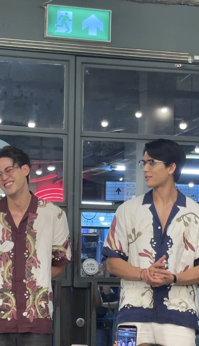 mu_krathaka's tweet photo. แฟนผมสวยอ่ะครับ ผมก็แบบ อดไม่ได้ไง

#Flex1045xJossGawinConcert #JossGawin https://t.co/8jVhAOa761