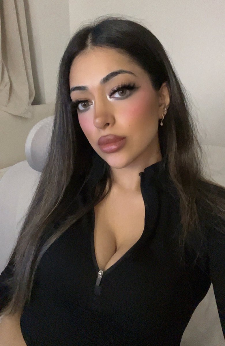 buhlissx's tweet photo. twitch buhlissx  gonna run some keys https://t.co/wgXLjQKD0W