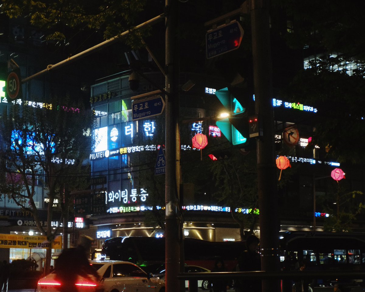 ctrlarchive's tweet photo. took this photo in seoul thinking of taipei by edward yang https://t.co/SiRu1KHJMG