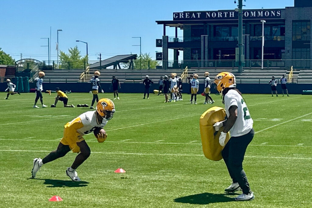 ZoneMadison's tweet photo. Josh Jacobs practicing with Packers while prosecutors consider whether to file charges
https://t.co/bKfVKdCocK https://t.co/TfKQJbgn0v