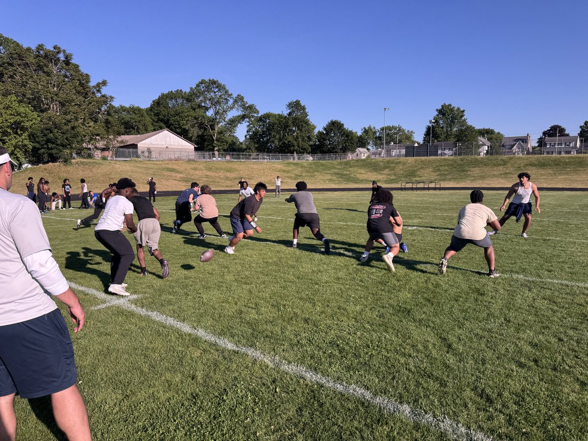 coachjonesa's tweet photo. Great first day! Let's go 1902!
@KrosJones6 @auden_jones @RileyWildcatFB @CoachDLeeFB https://t.co/U07VcGwKuJ