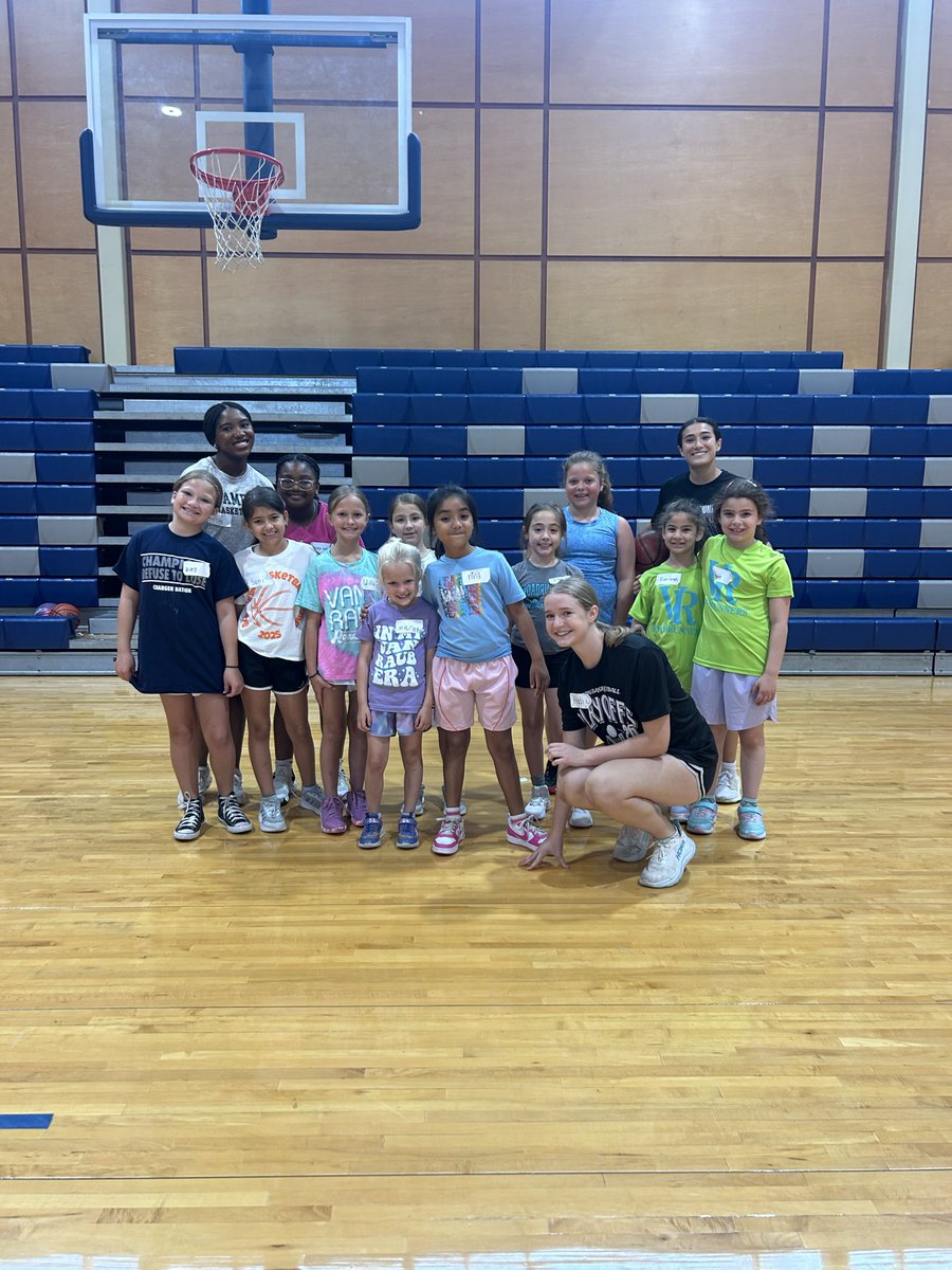 BHSHoundBball's tweet photo. Amazing first day of @BoerneISD Girls Basketball Camp reppin all of our Boerne schools 🏀🤍🏀#weareboerne @HerffES @CiboloCreekES @CuringtonElem @FabraElem @LeechStan @VanRaubES @FairOaksEagles @ViolaWilsonElem @KendallElem @BoerneMSSouth @BoerneMSNorth @VossMiddle https://t.co/v7C9dWmRPN