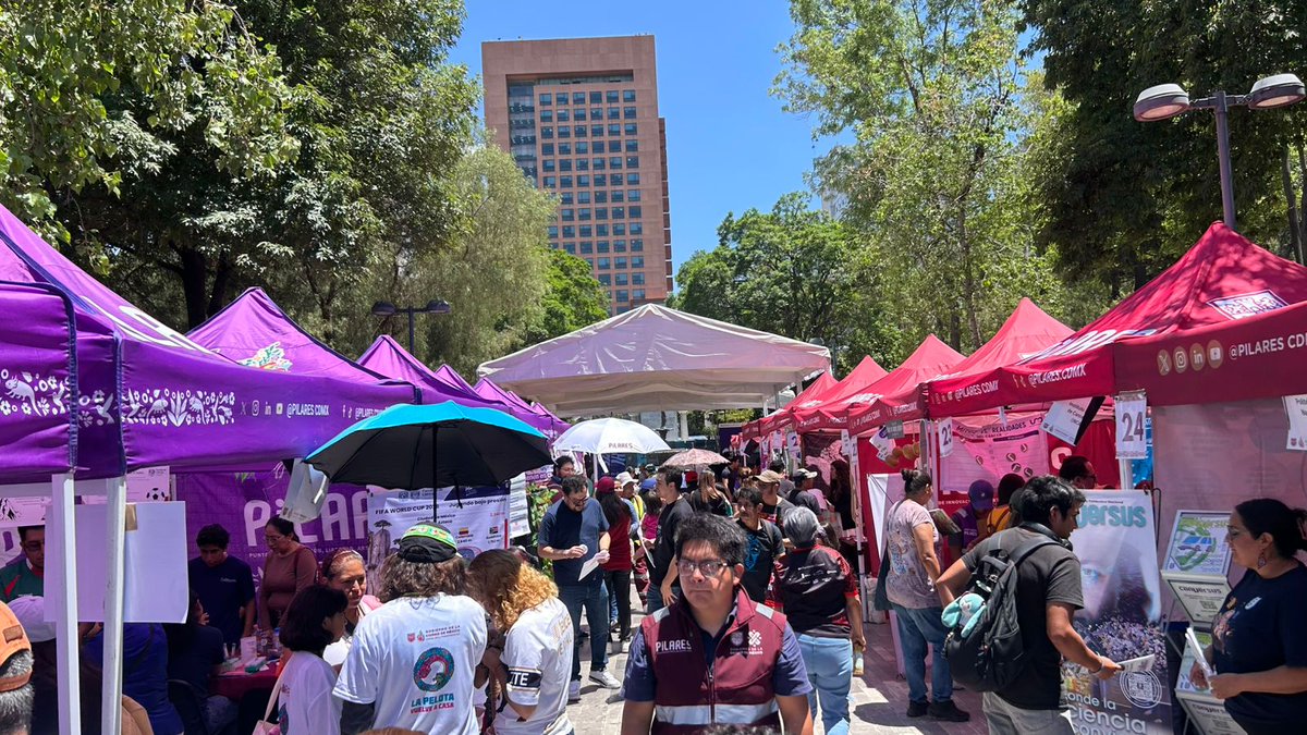 CONABIO's tweet photo. 🌿Gracias a todas las personas e instituciones aliadas que nos acompañaron el pasado viernes 29 de mayo, en la Alameda Central de la CDMX, para celebrar juntos a la biodiversidad.
La CONABIO, en colaboración con la SECTEI y el programa PILARES, celebró el Día Internacional de la Biodiversidad en el Zócalo de las ciencias, un espacio que reunió arte, cultura, ciencia y naturaleza.🌿🐸🦋🐟
¡Nos vemos muy pronto para seguir sumando Acciones locales a favor de nuestra naturaleza!
#DíaDeLaBiodiversidad #mayomesdelabiodiversidad #acciónlocalconimpactoglobal