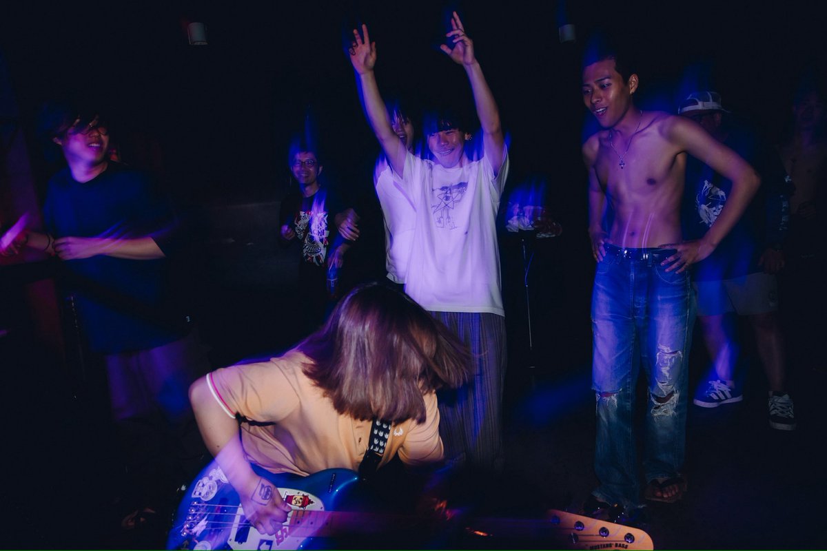 killhishimkill's tweet photo. 5/31 iwaki sonic 「Chin up」起こし頂きありがとうございました〜。ライブ前にお酒を飲みすぎてはいかんね。

セットリスト
・ヨガなんかなめろ
・東京
・海が冷たくなる前に
・黄色い映画
・春に死す

次回もいわきSONIC 6/28ゲストボーカルにカレンfromアキレスと亀を迎えて演ります。 https://t.co/4eUcvSSzU1