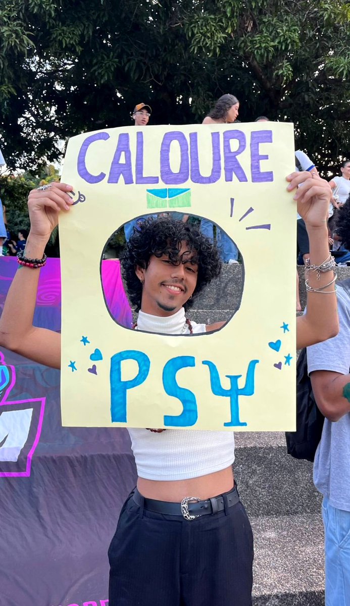 tonvicttor's tweet photo. aquele amigo que é aprovado em serviço social e em psicologia numa das melhores universidades da américa latina https://t.co/wCwA8fMHHi