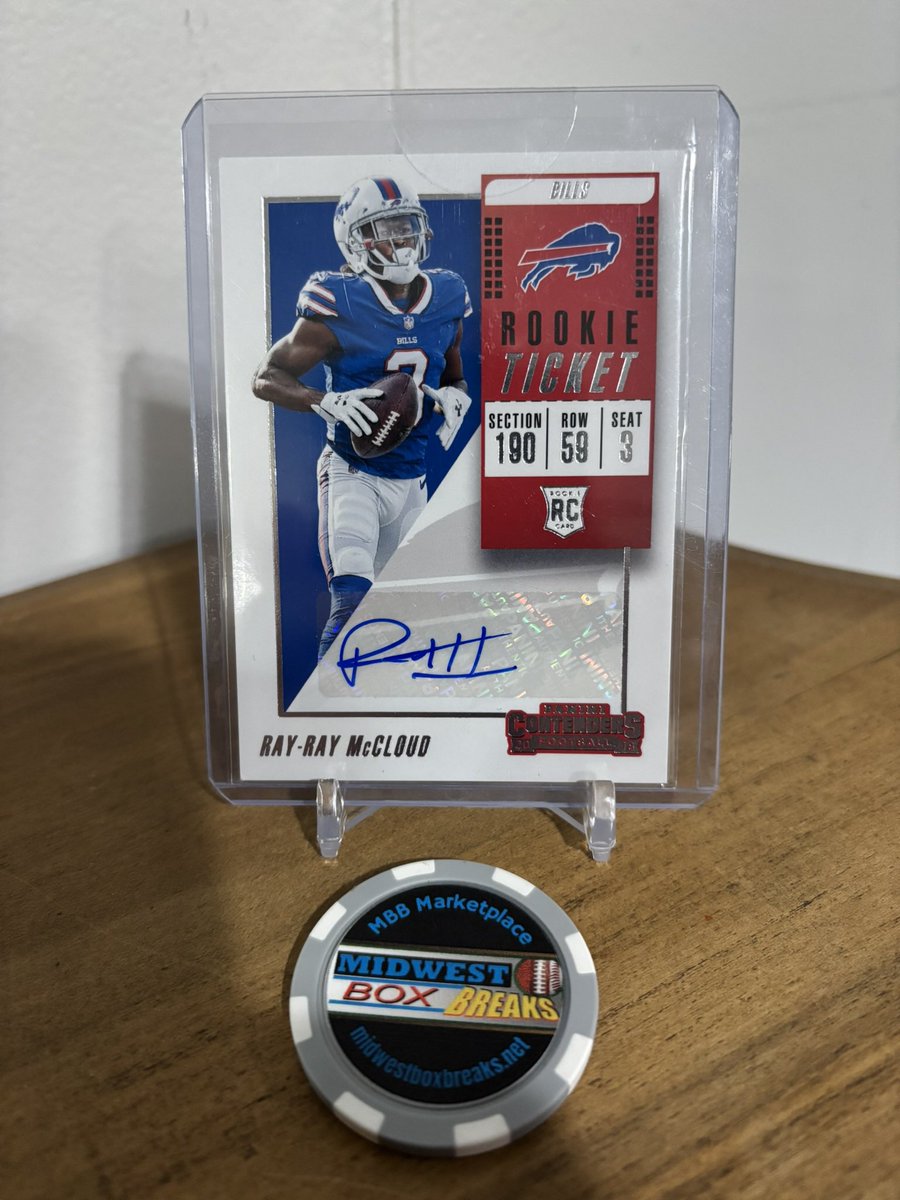 eshecker's tweet photo. Peyton Manning - 2025 Topps Resurgence Glimmer &amp; Gleam /99 - $10 Shipped OBO

Rashard Higgins - 2016 National Treasures Collegiate RPA /99- $8 Shipped OBO

Ray-Ray McCloud - 2018 Contenders Auto Variation - $5 Shipped OBO

Reggie White - 1986 Topps - $8 Shipped OBO https://t.co/P9byX5FEEC