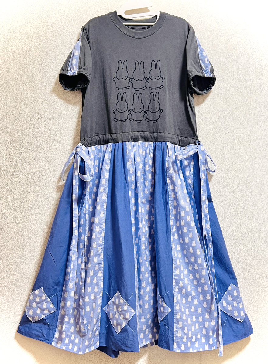 FomFirst's tweet photo. 夏のダラダラ着。
ミッフィーちゃんのTシャツリメイクワンピース作ったよ♪ https://t.co/HhVIDrnbly