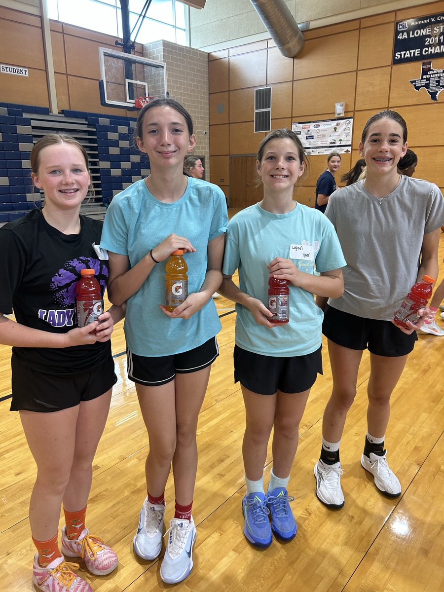 BHSHoundBball's tweet photo. Hustle Award Winners for Days 1 &amp; 2 of Camp!! Love how hard they work, what great teammates they are and of course how hard they hustle!!! @LeechStan @Boernehs @BoerneISD @WACAthletics08 https://t.co/ShTyZi1f2z