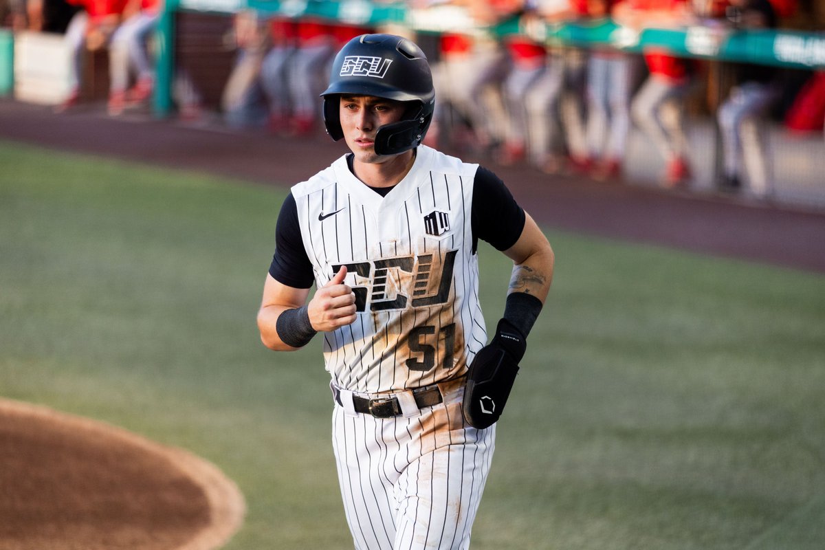 GCU_Baseball's tweet photo. Congrats to our @CollSportsComm Academic All-District honorees: 📚
⚾️ @CamdenBates23
⚾️ @ElijahHigginbo2
⚾️ @NicholasRobb3 https://t.co/NIuuQSo3s3