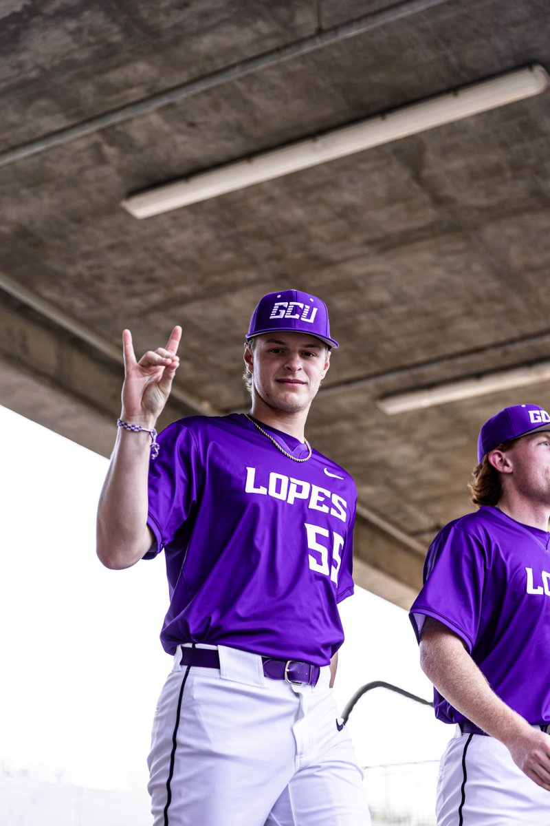 GCU_Baseball's tweet photo. Congrats to our @CollSportsComm Academic All-District honorees: 📚
⚾️ @CamdenBates23
⚾️ @ElijahHigginbo2
⚾️ @NicholasRobb3 https://t.co/NIuuQSo3s3