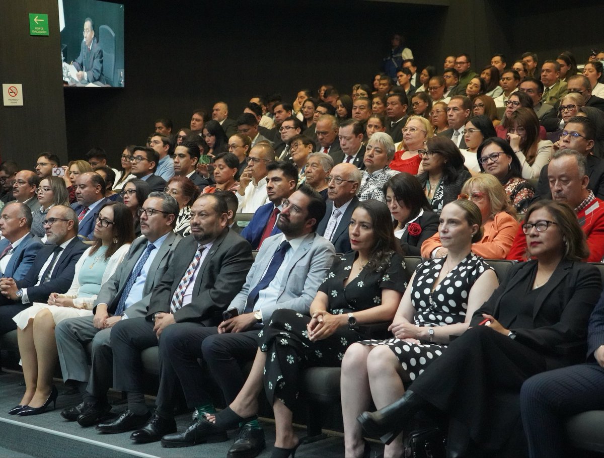 MagRafaelGuerra's tweet photo. @PJCDMX Agradezco la presencia de los presidentes del #TDJ y del #OAJ, magistrados Nicolás Jerónimo Alejo y Jorge Guerrero Meléndez;
así como de la titular de la @ContraloriaCDMX, @NashieliRamirez, quienes acompañaron esta sesión de Pleno Público. https://t.co/VFvQtmUILB