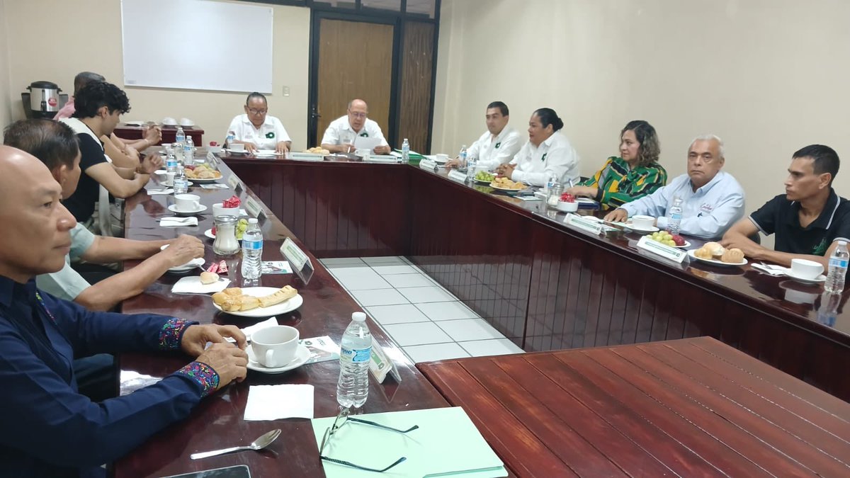 ContraloriaGro's tweet photo. Personal de la Secretaría de #ContraloríaGro participó en la 2ª Sesión Ordinaria del Consejo de Vinculación y Pertinencia 2026 de la UTCG, celebrada con el propósito de fortalecer la colaboración entre los sectores educativo, público y productivo. https://t.co/c4Rq6Ur9lC