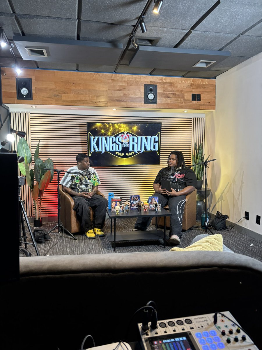itskingmiles's tweet photo. new episode otw, tap in!  @kingsoftheringg https://t.co/P1NnvzKcz8